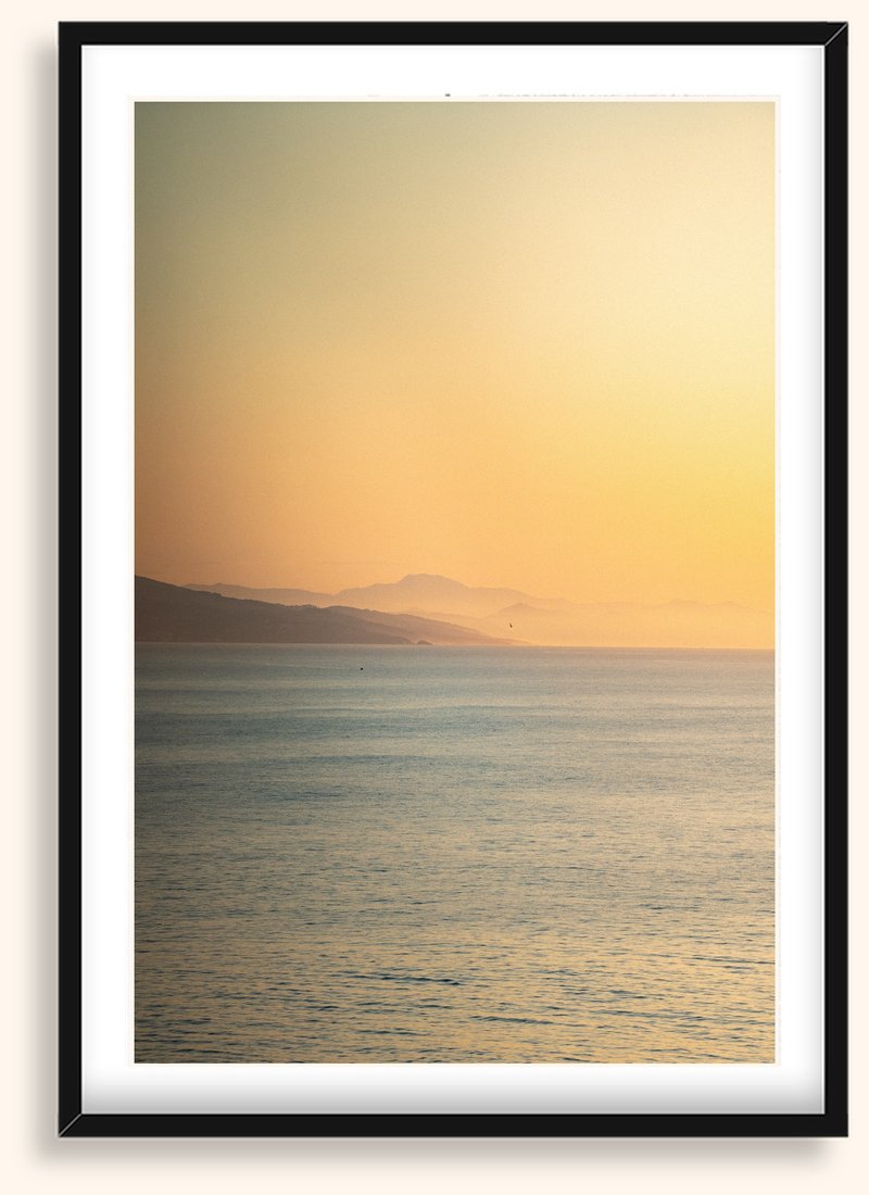 Quiet Horizon — Mar & Surf 19